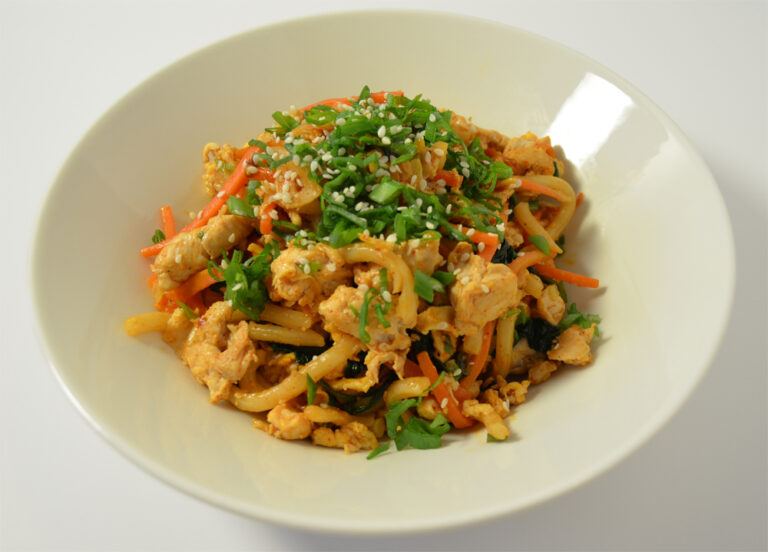 Chicken gochujang stir fry with udon noodles